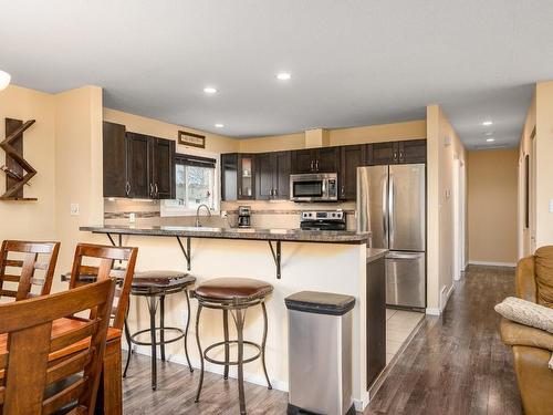 2106 14 Street, Vernon, BC - Indoor Photo Showing Kitchen With Upgraded Kitchen