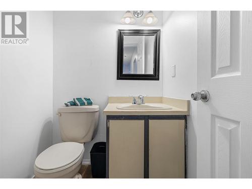 3105 Mciver Road, West Kelowna, BC - Indoor Photo Showing Bathroom