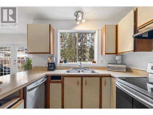3105 Mciver Road, West Kelowna, BC - Indoor Photo Showing Kitchen With Double Sink