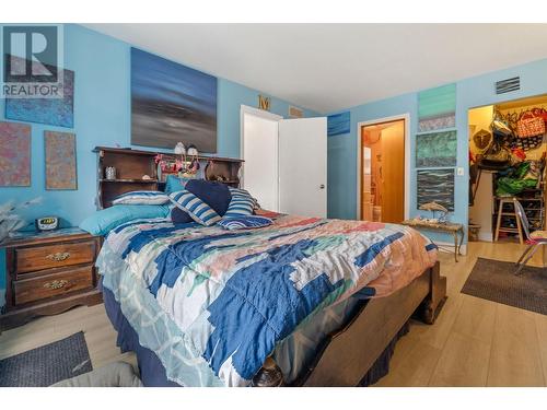 3105 Mciver Road, West Kelowna, BC - Indoor Photo Showing Bedroom