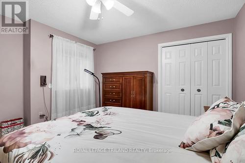 #36 -1443 Commissioners Rd W, London, ON - Indoor Photo Showing Bedroom