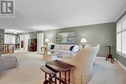 #36 -1443 Commissioners Rd W, London, ON - Indoor Photo Showing Living Room