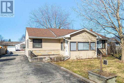 15 Nelles Rd N, Grimsby, ON - Outdoor