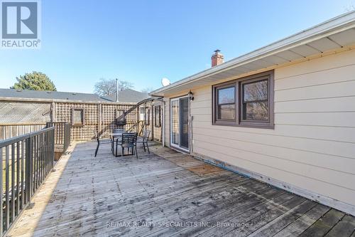 15 Nelles Rd N, Grimsby, ON - Outdoor With Deck Patio Veranda With Exterior