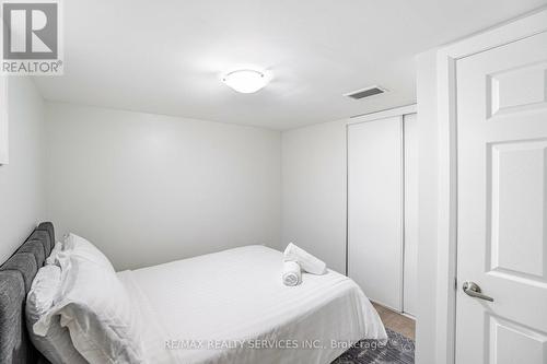 89 Darlingside Dr, Toronto, ON - Indoor Photo Showing Bedroom