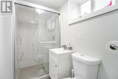 89 Darlingside Dr, Toronto, ON - Indoor Photo Showing Bathroom
