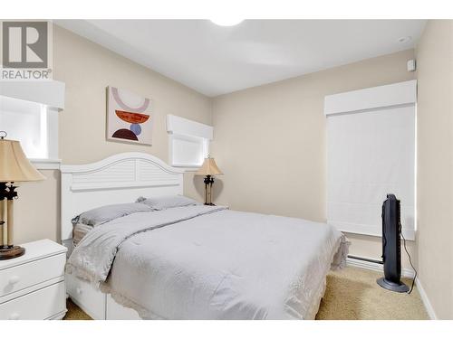 2065 Long Street, Kelowna, BC - Indoor Photo Showing Bedroom