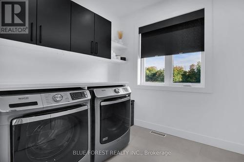 4011 Campbell St N, London, ON - Indoor Photo Showing Laundry Room