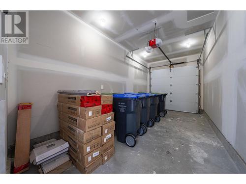 832 Martin Avenue Unit# 1 Lot# 1, Kelowna, BC - Indoor Photo Showing Garage