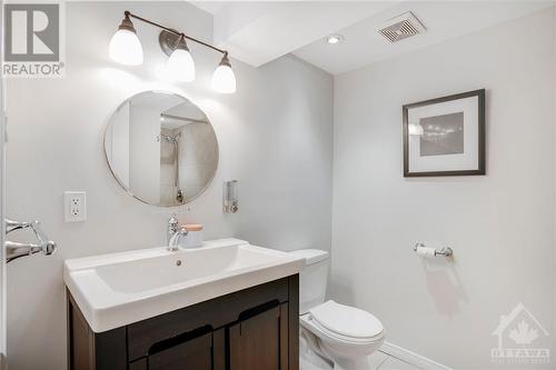 785 Borthwick Avenue, Ottawa, ON - Indoor Photo Showing Bathroom