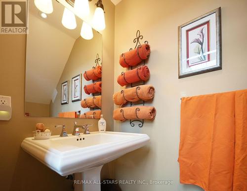 1064 Green Gables Rd, Minden Hills, ON - Indoor Photo Showing Bathroom
