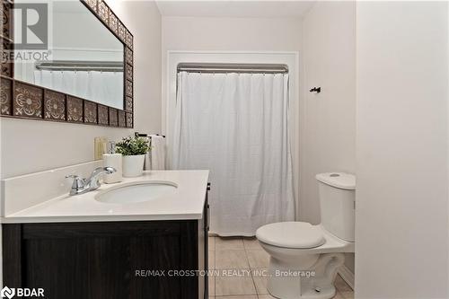 154 Ardagh Road, Barrie, ON - Indoor Photo Showing Bathroom