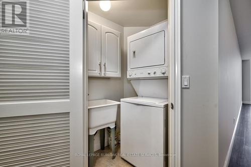 #305 -1477 Lakeshore Rd, Burlington, ON - Indoor Photo Showing Laundry Room