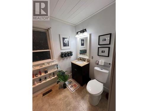1117 96 Avenue, Dawson Creek, BC - Indoor Photo Showing Bathroom