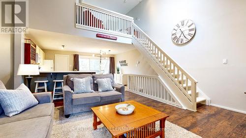 214 Escarpment Crescent, Collingwood, ON - Indoor Photo Showing Living Room