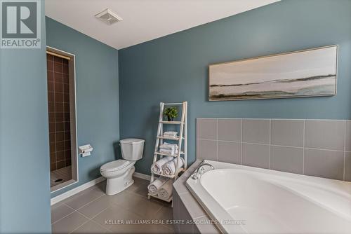 420 Zuest Cres, Milton, ON - Indoor Photo Showing Bathroom