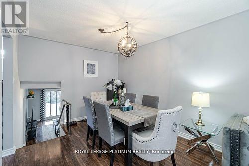 430 Ginger Dwns, Mississauga, ON - Indoor Photo Showing Dining Room