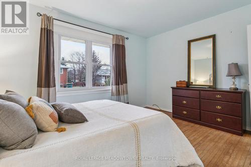 82 Roy Dr, Mississauga, ON - Indoor Photo Showing Bedroom