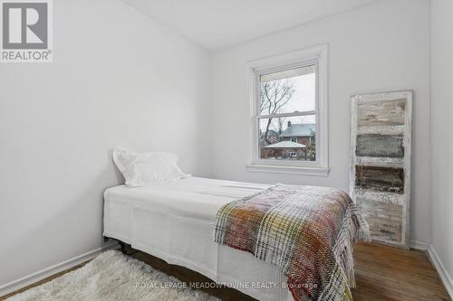 82 Roy Drive, Mississauga, ON - Indoor Photo Showing Bedroom
