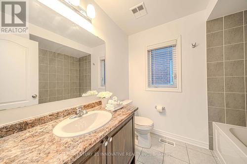 95 Bridlewood Blvd, Whitby, ON - Indoor Photo Showing Bathroom