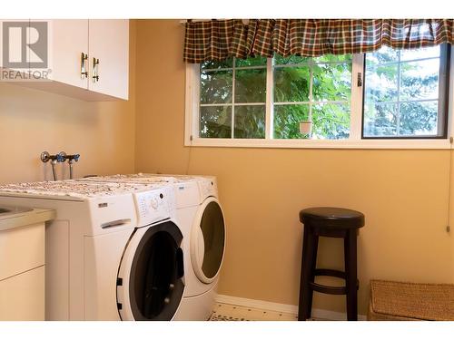13725 Waldina Road, Prince George, BC - Indoor Photo Showing Laundry Room