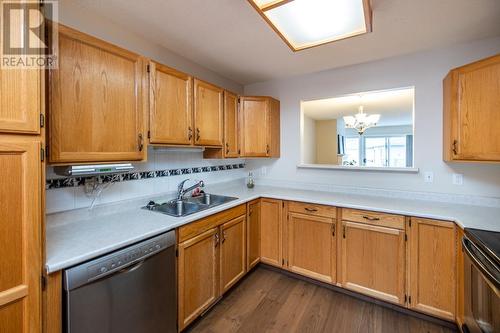 122 801 Preston Road, Prince George, BC - Indoor Photo Showing Kitchen With Double Sink