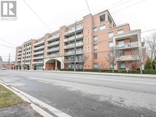#A33 -281 Woodbridge Ave, Vaughan, ON - Outdoor With Facade
