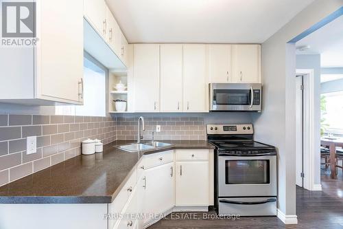 1070 Wood Street, Innisfil, ON - Indoor Photo Showing Kitchen With Double Sink