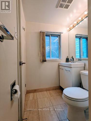 #606 -105 Victoria St, Toronto, ON - Indoor Photo Showing Bathroom