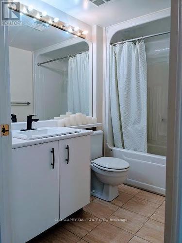 #606 -105 Victoria St, Toronto, ON - Indoor Photo Showing Bathroom