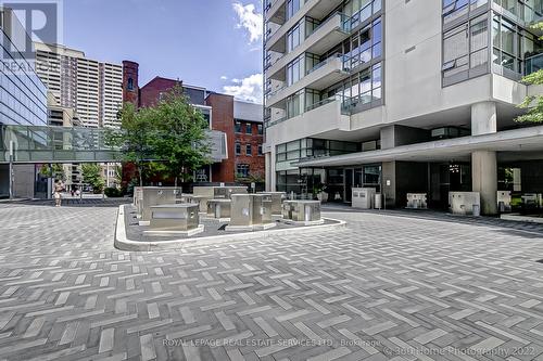 #2806 -281 Mutual St, Toronto, ON - Outdoor