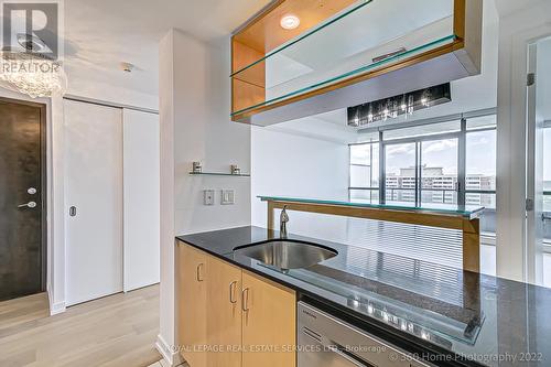 #2806 -281 Mutual St, Toronto, ON - Indoor Photo Showing Kitchen