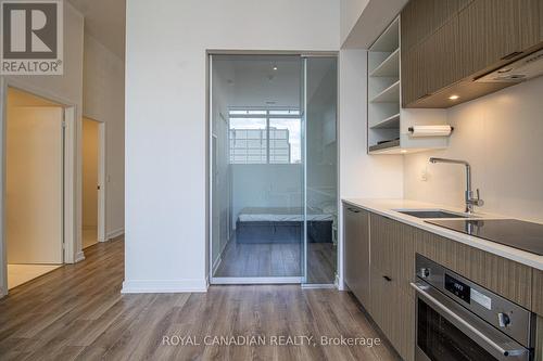 #404 -20 Edward St, Toronto, ON - Indoor Photo Showing Kitchen