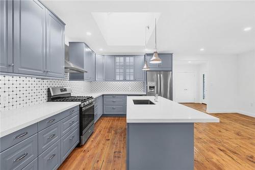 76 Macaulay Street W, Hamilton, ON - Indoor Photo Showing Kitchen With Upgraded Kitchen