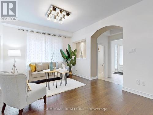 61 Bush Ridges Avenue, Richmond Hill, ON - Indoor Photo Showing Living Room