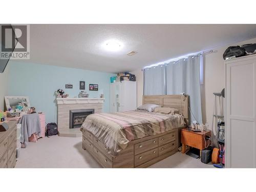 605 Perry Road, Kelowna, BC - Indoor Photo Showing Bedroom