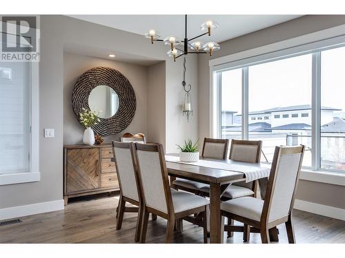 2604 Crown Crest Drive, West Kelowna, BC - Indoor Photo Showing Dining Room