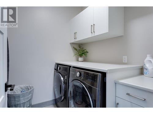 2604 Crown Crest Drive, West Kelowna, BC - Indoor Photo Showing Laundry Room