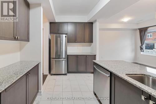 12 Hilts Dr, Richmond Hill, ON - Indoor Photo Showing Kitchen