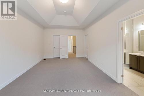 12 Hilts Dr, Richmond Hill, ON - Indoor Photo Showing Other Room
