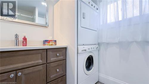 509 Alma Street, Walkerton, ON - Indoor Photo Showing Laundry Room