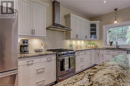 615641 Hamilton Lane, West Grey, ON - Indoor Photo Showing Kitchen With Upgraded Kitchen