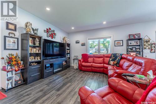 205 Ross Street W, Moose Jaw, SK - Indoor Photo Showing Living Room