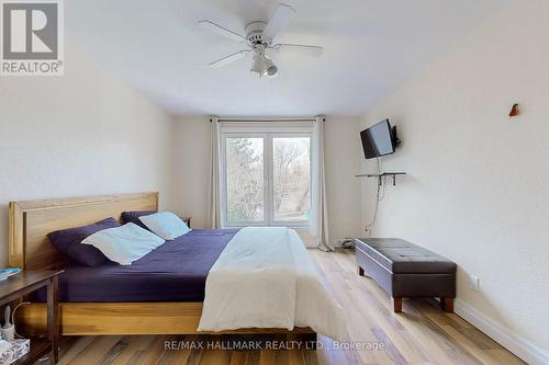 110 Wood Lane, Richmond Hill, ON - Indoor Photo Showing Bedroom