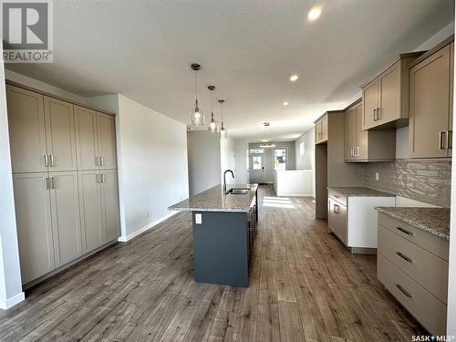 37 5601 Parliament Avenue, Regina, SK - Indoor Photo Showing Kitchen With Upgraded Kitchen