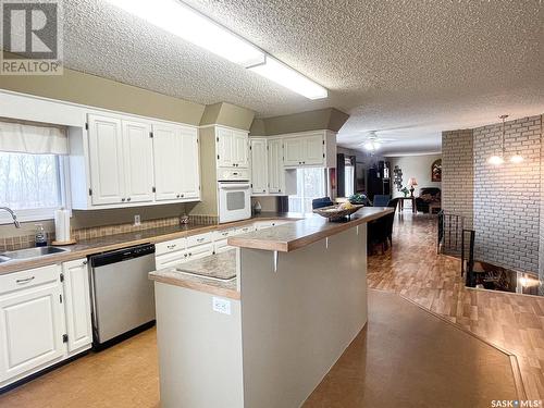8.5 Kms South On Highway #4, Meadow Lake Rm No.588, SK - Indoor Photo Showing Kitchen
