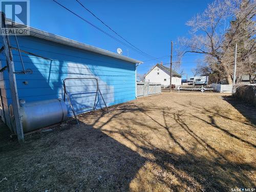 513 Beckwell Avenue, Radville, SK - Outdoor