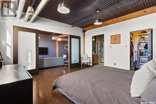 305 1275 Broad Street, Regina, SK - Indoor Photo Showing Bedroom