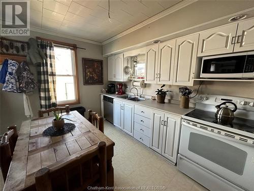 75 / 79 Grant Street, Chatham, ON - Indoor Photo Showing Kitchen