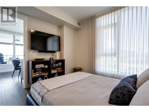 1588 Ellis Street Unit# 1609, Kelowna, BC - Indoor Photo Showing Bedroom